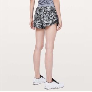 Lululemon Hotty Hot Short